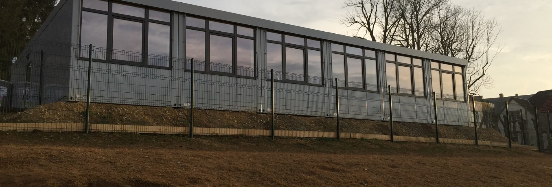 Ecole Francaise, Container