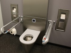 Hering WC Anlage - Innenraum Behinderten gerecht